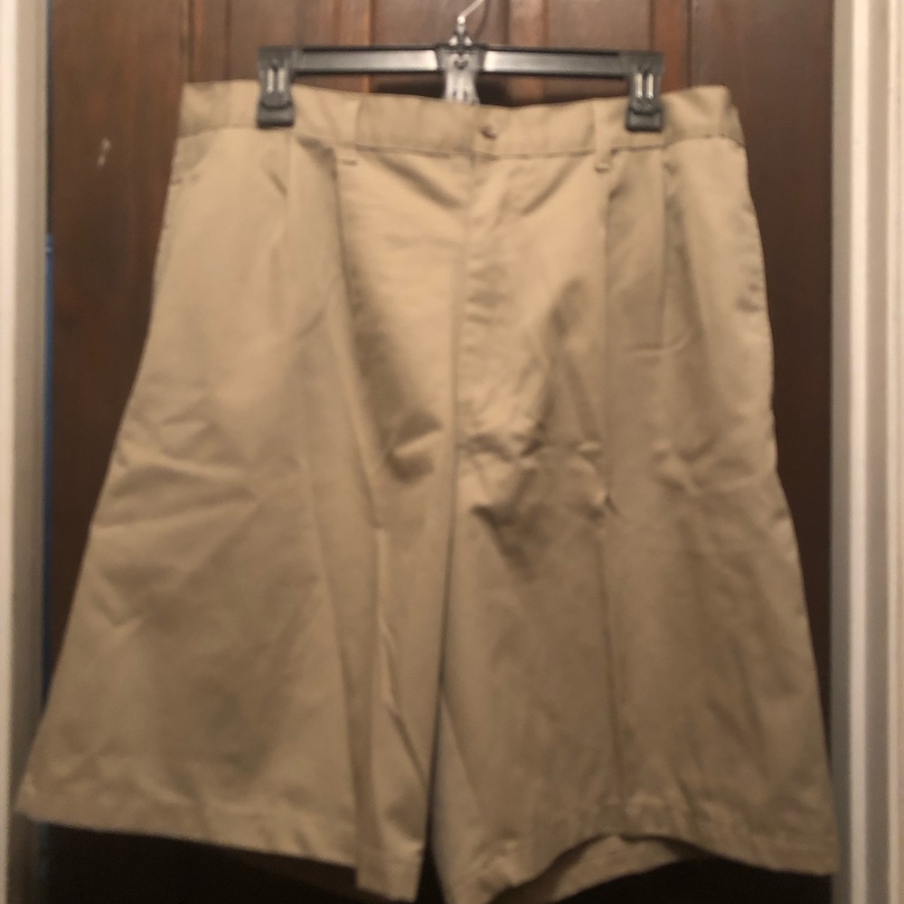 Men’s Size 38 Khaki Shorts: Big Creek Clothing